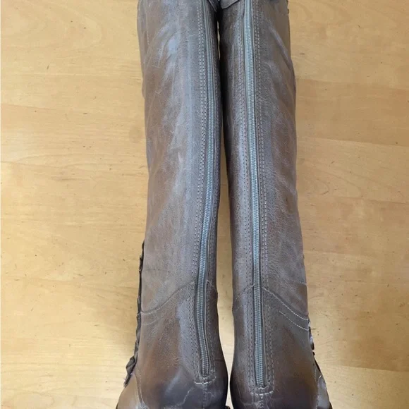 Miss Albright Tan Ruffle Riding Boots, sz 9 - Picture 6 of 7